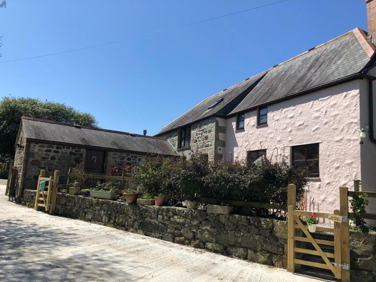Farm Accommodation - The Lizard Peninsula, Cornwall 헬스턴 외부 사진