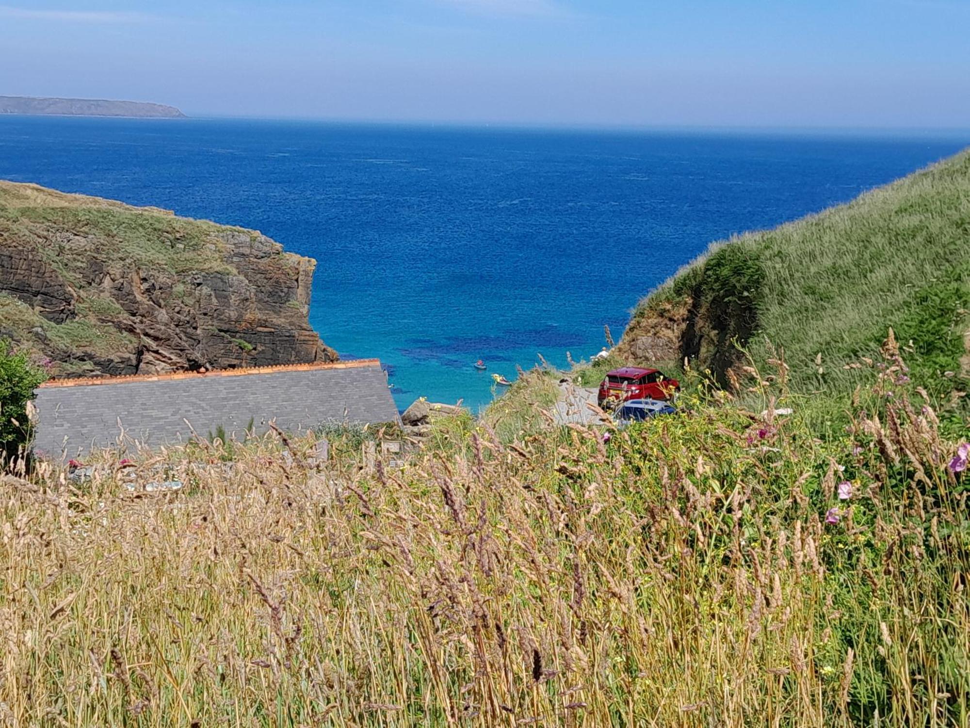Farm Accommodation - The Lizard Peninsula, Cornwall 헬스턴 외부 사진